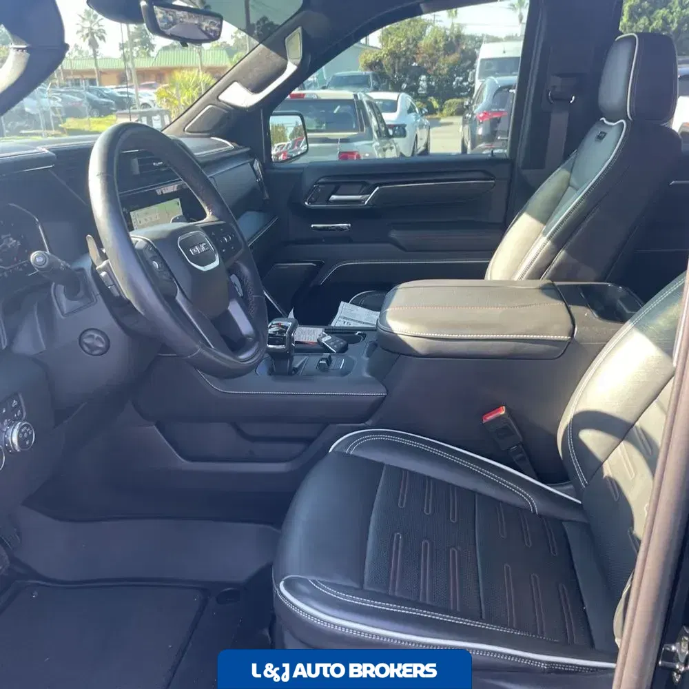 2024 GMC Sierra 1500 AT4X