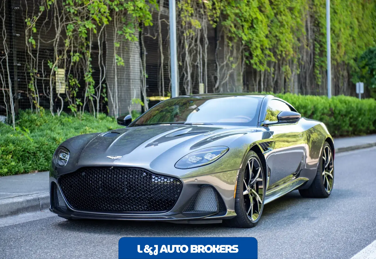2019 Aston Martin DBS Superleggera Coupe