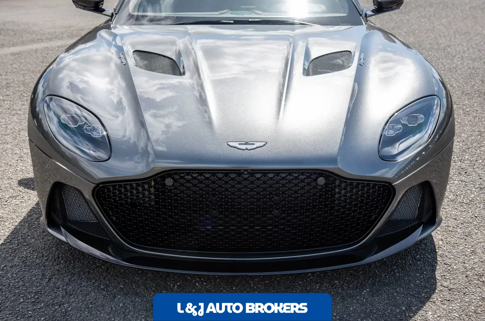 2019 Aston Martin DBS Superleggera Coupe