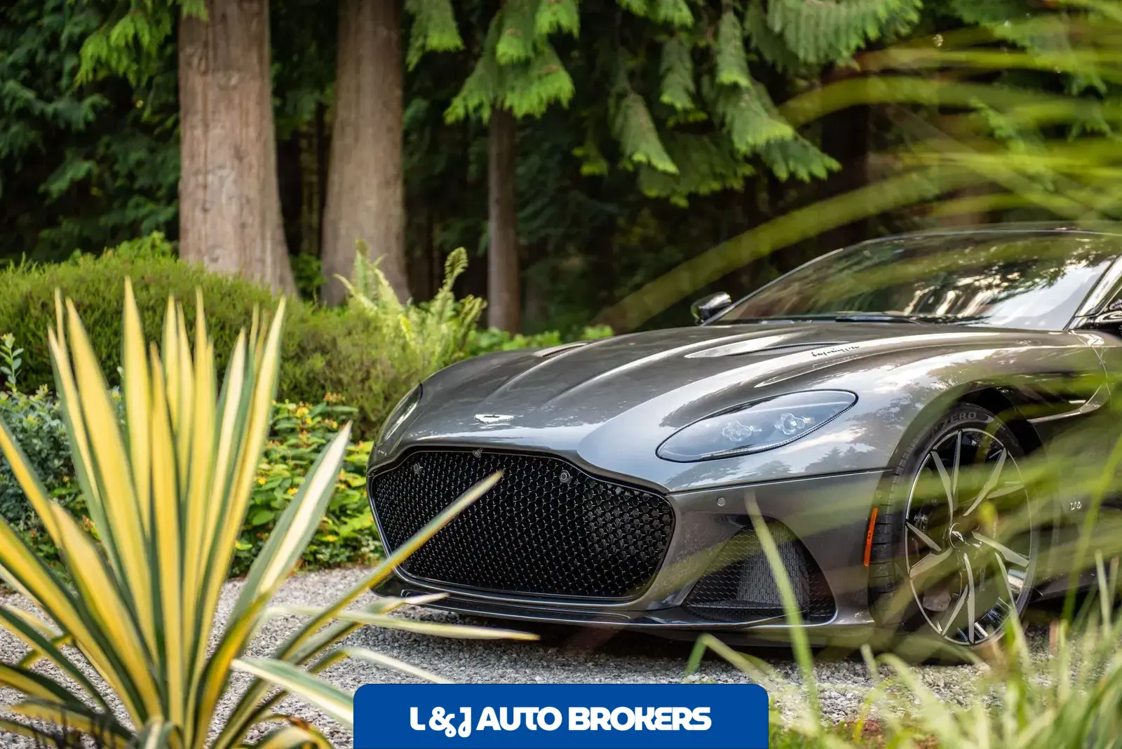 2019 Aston Martin DBS Superleggera Coupe