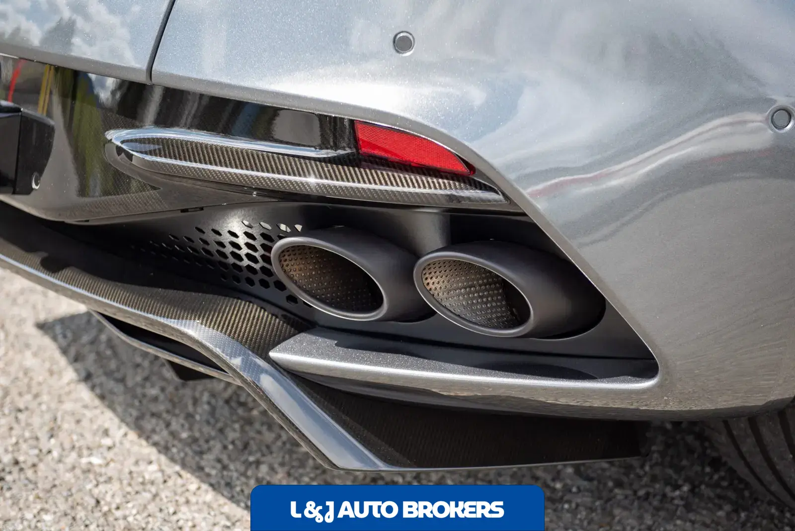 2019 Aston Martin DBS Superleggera Coupe