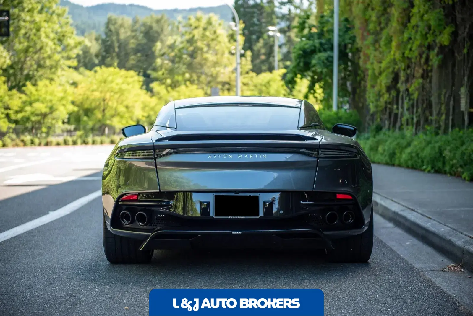2019 Aston Martin DBS Superleggera Coupe