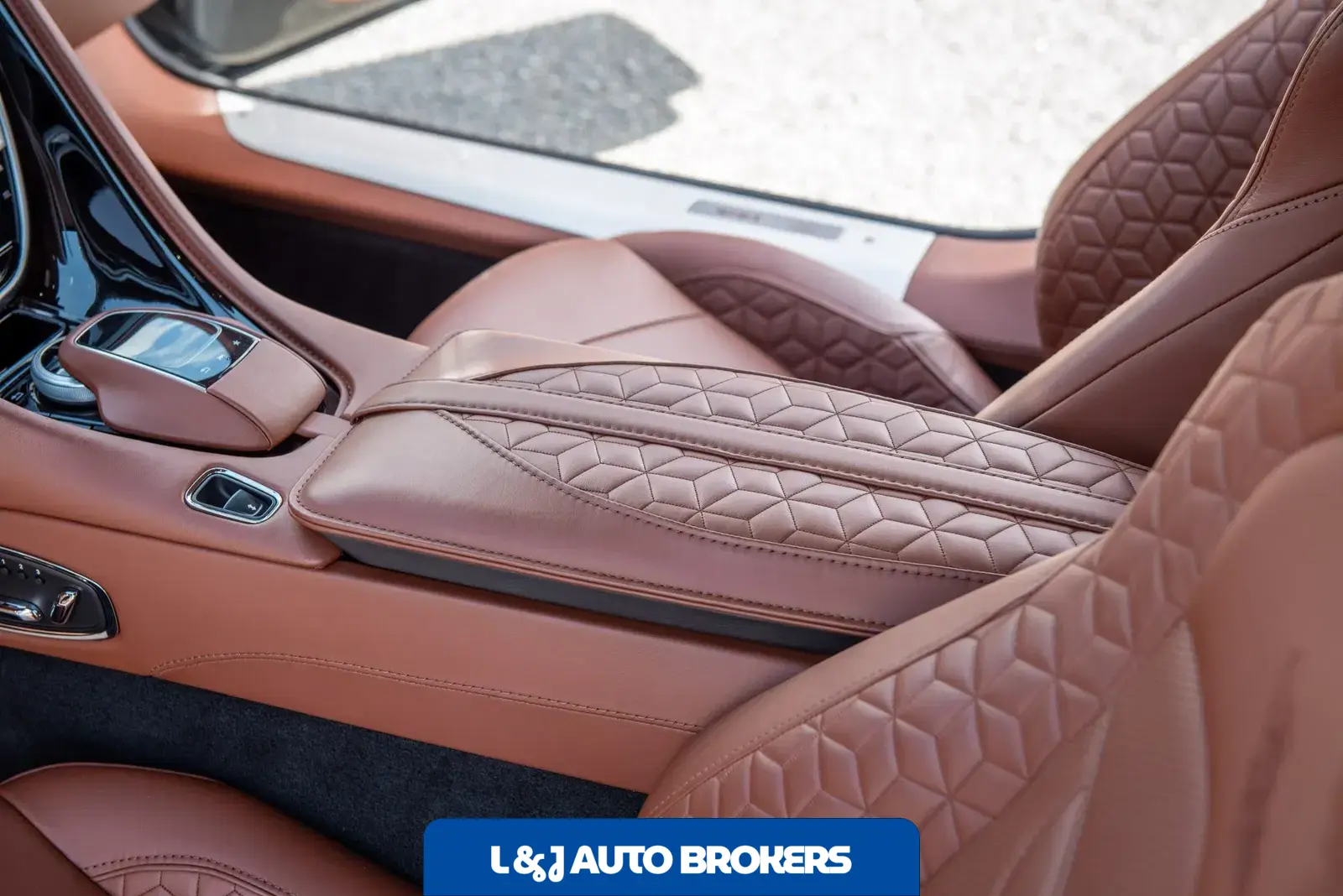 2019 Aston Martin DBS Superleggera Coupe