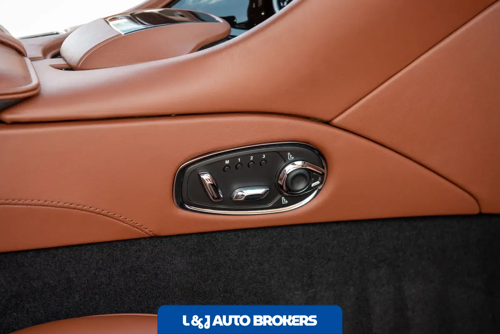 2019 Aston Martin DBS Superleggera Coupe