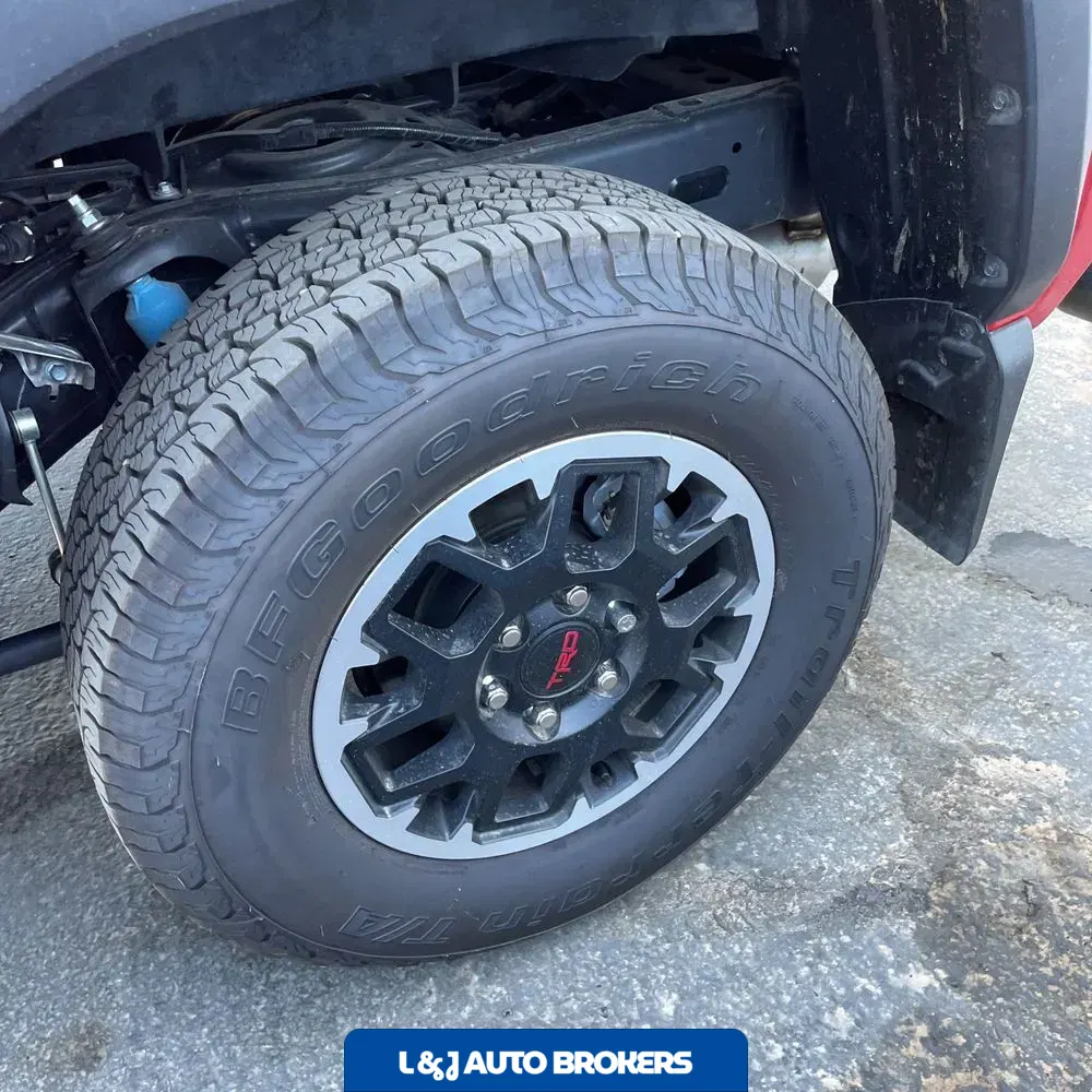 2025 Toyota Tacoma TRD Off-Road