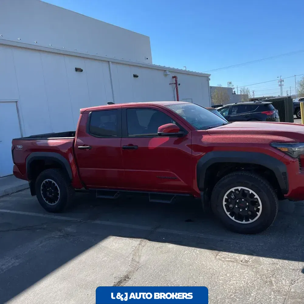 2025 Toyota Tacoma TRD Off-Road