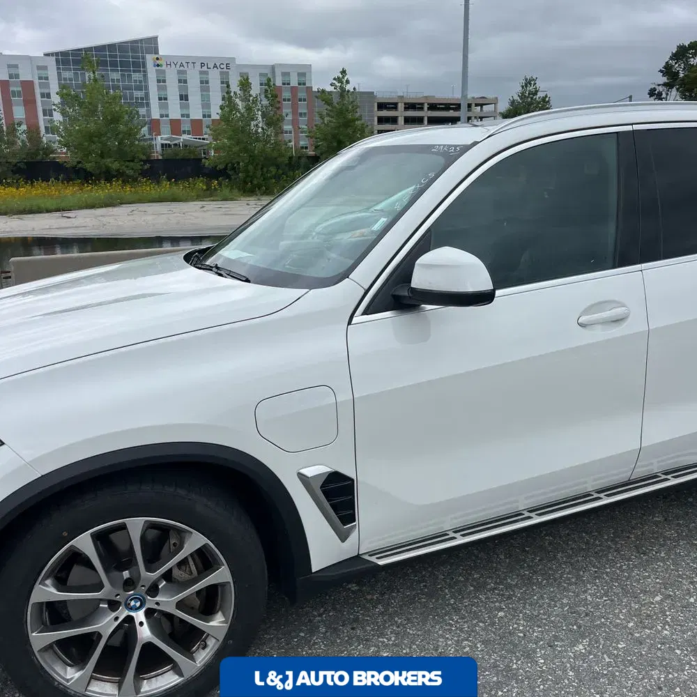 2025 BMW X5 xDrive50e
