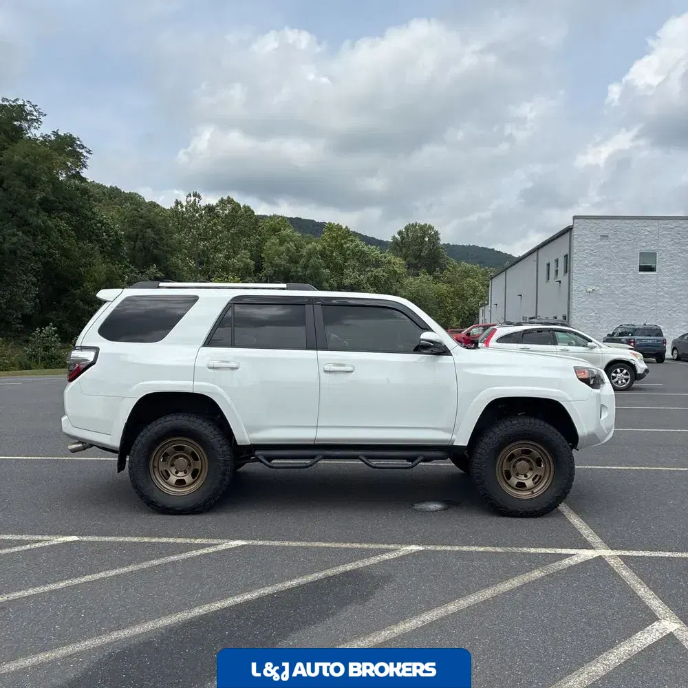2024 Toyota 4Runner SR5 Premium