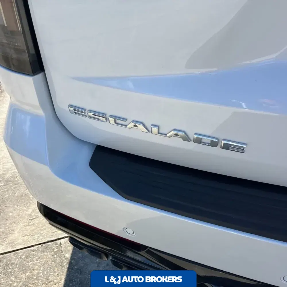 2025 Cadillac Escalade-V ESV Base