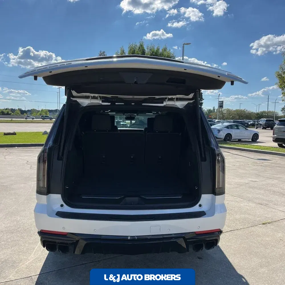 2025 Cadillac Escalade-V ESV Base