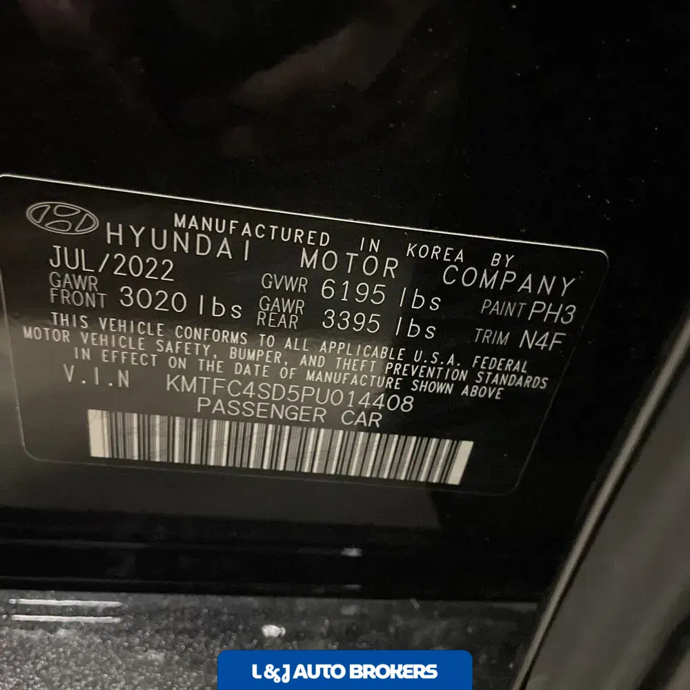 2023 Genesis G90 3.5T e-Supercharger