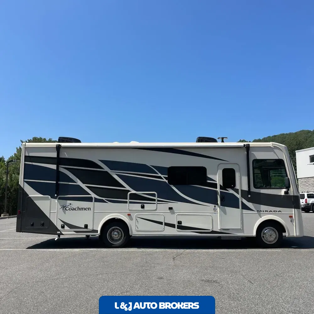 2020 Mirada Coachman motor home Base