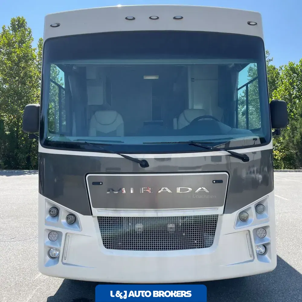 2020 Mirada Coachman motor home Base