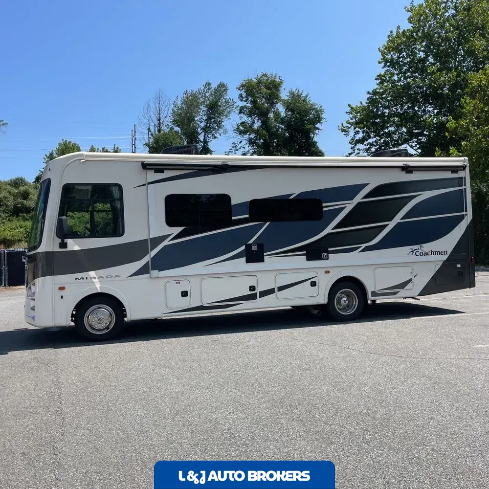 2020 Mirada Coachman motor home Base