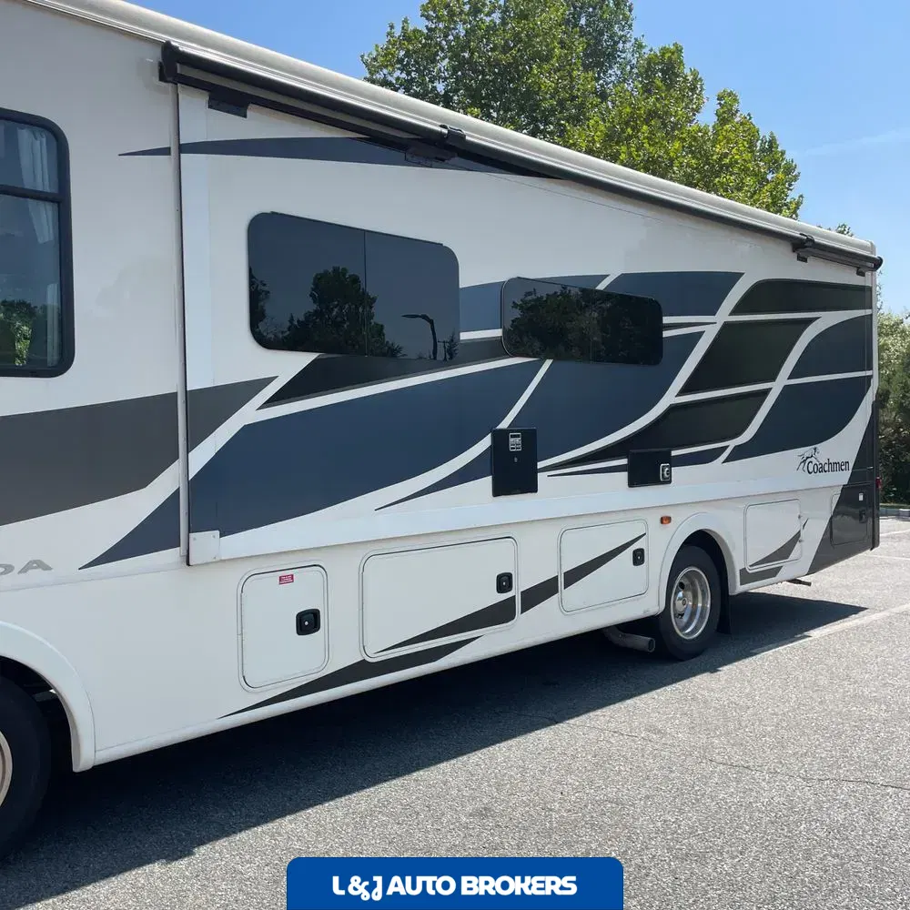 2020 Mirada Coachman motor home Base