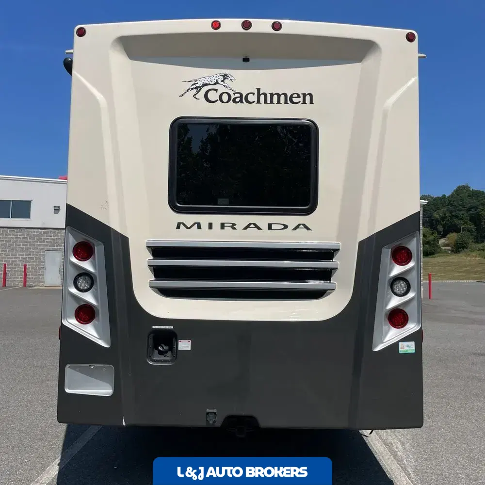 2020 Mirada Coachman motor home Base