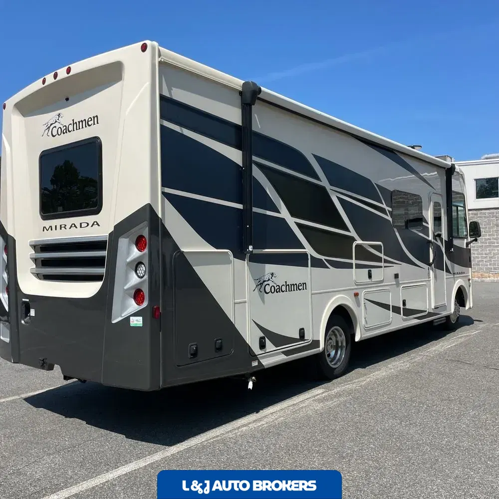 2020 Mirada Coachman motor home Base