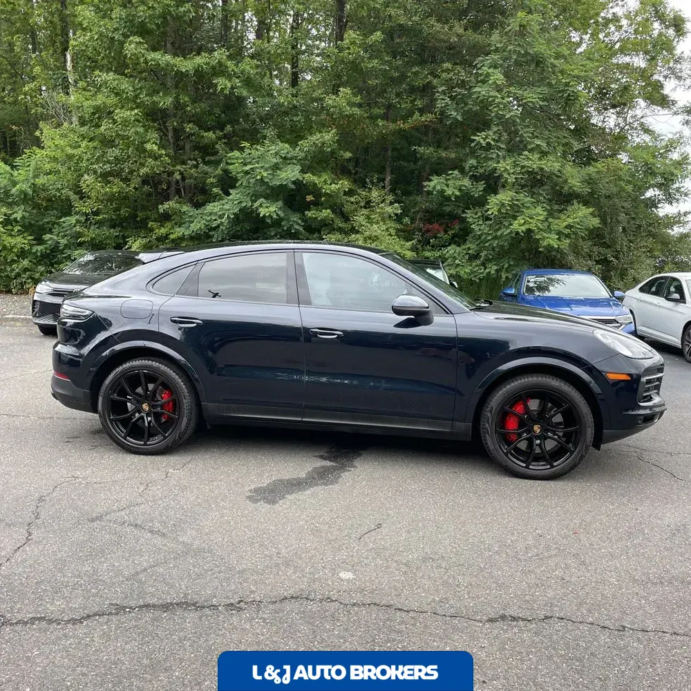 2023 Porsche Cayenne Platinum Edition