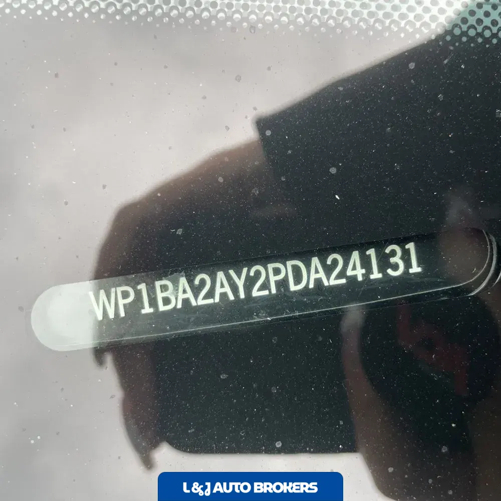 2023 Porsche Cayenne Platinum Edition