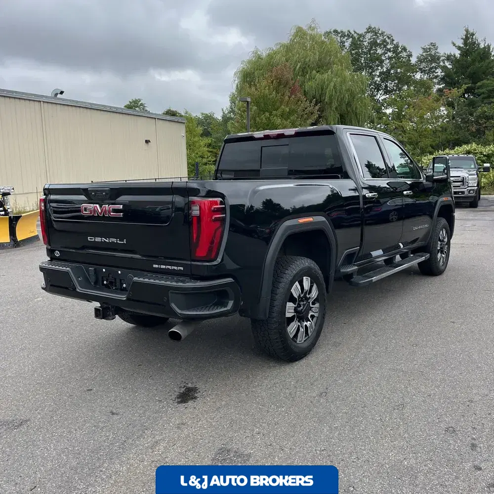 2024 GMC Sierra 2500HD Denali