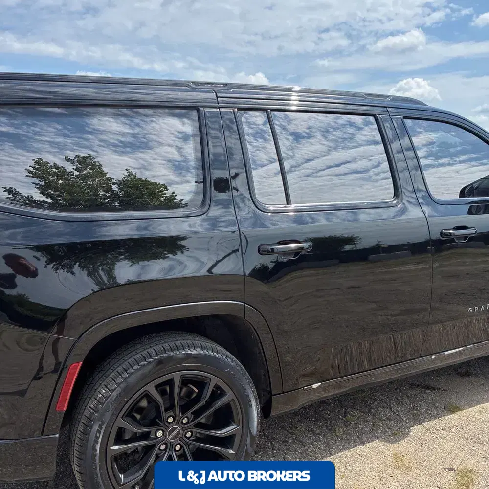2023 Jeep Grand Wagoneer Series II Obsidian