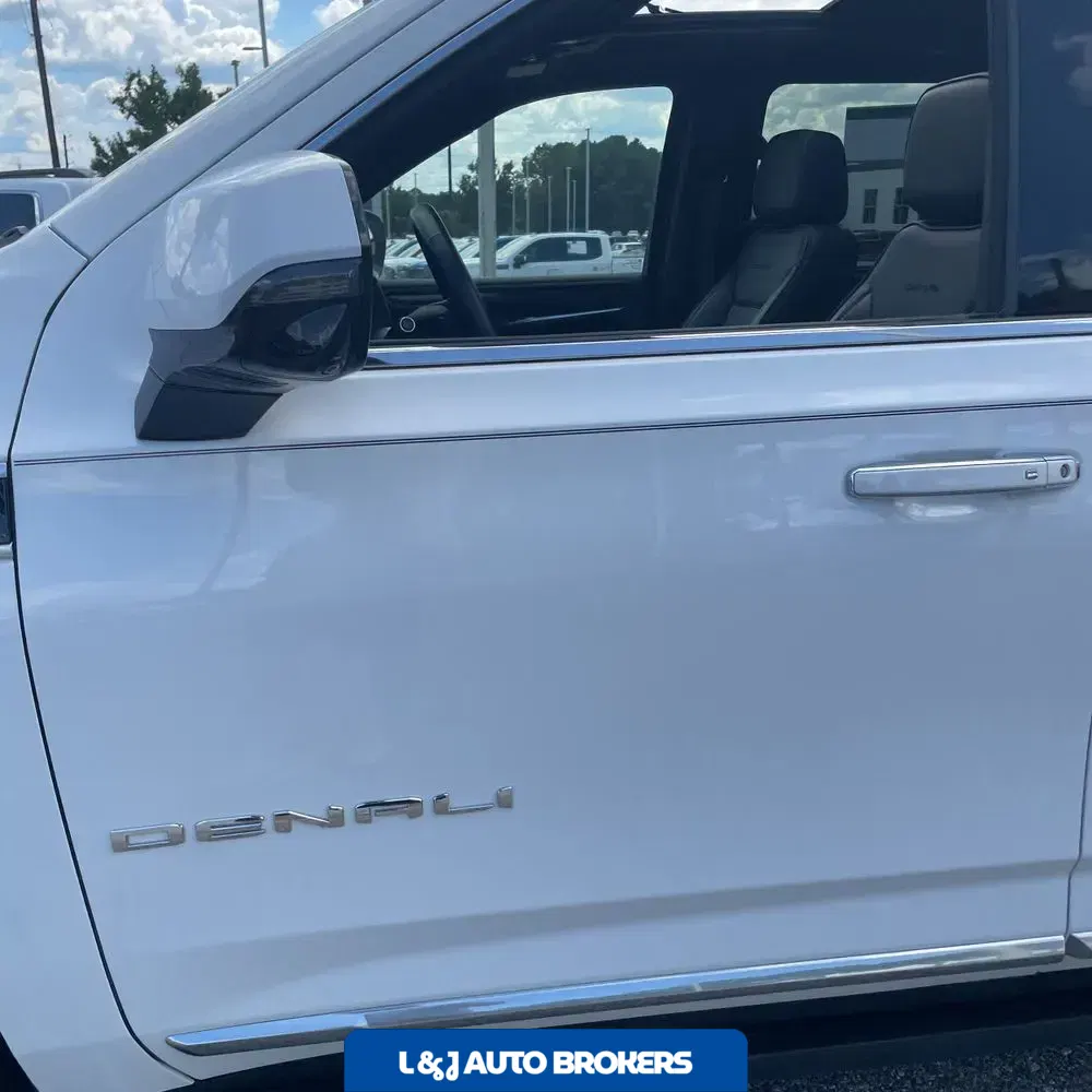 2023 GMC Yukon XL Denali