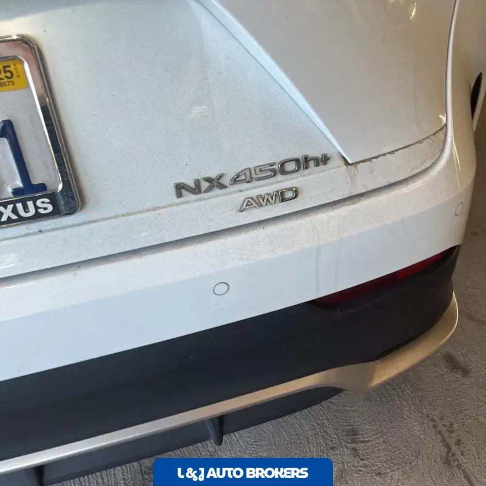 2024 Lexus NX 450h+ F SPORT Handling