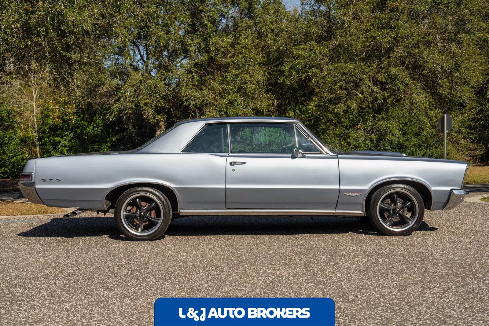 1965 Pontiac LeMans GTO Tri-Power