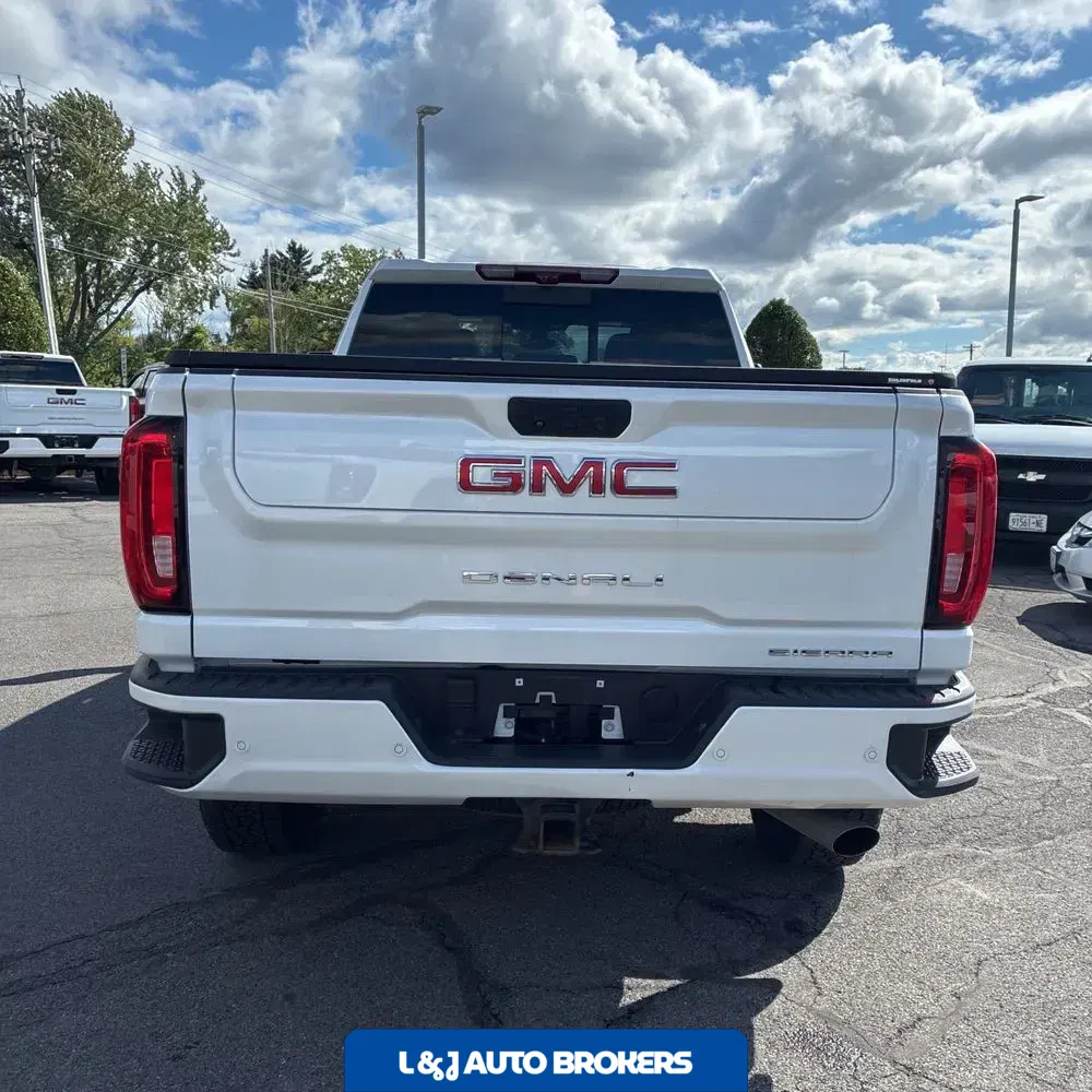 2023 GMC Sierra 2500HD Denali