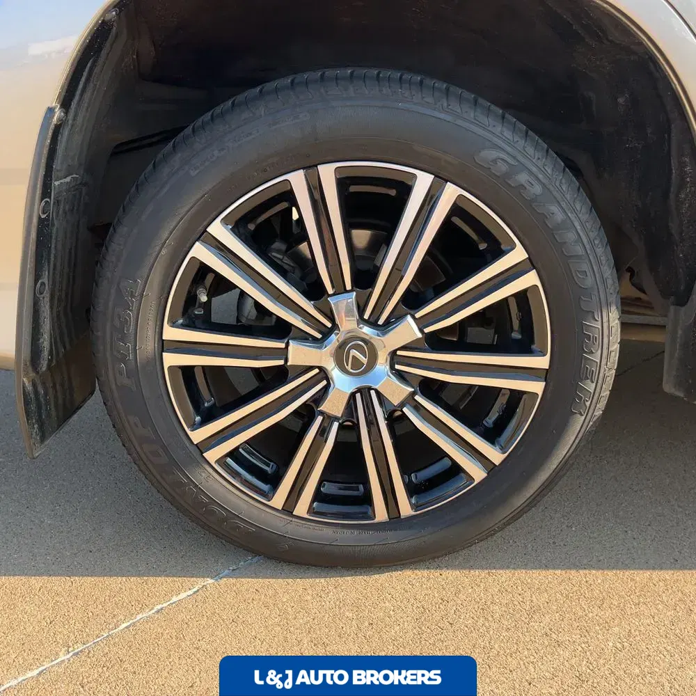 2020 Lexus LX 570 Three-Row