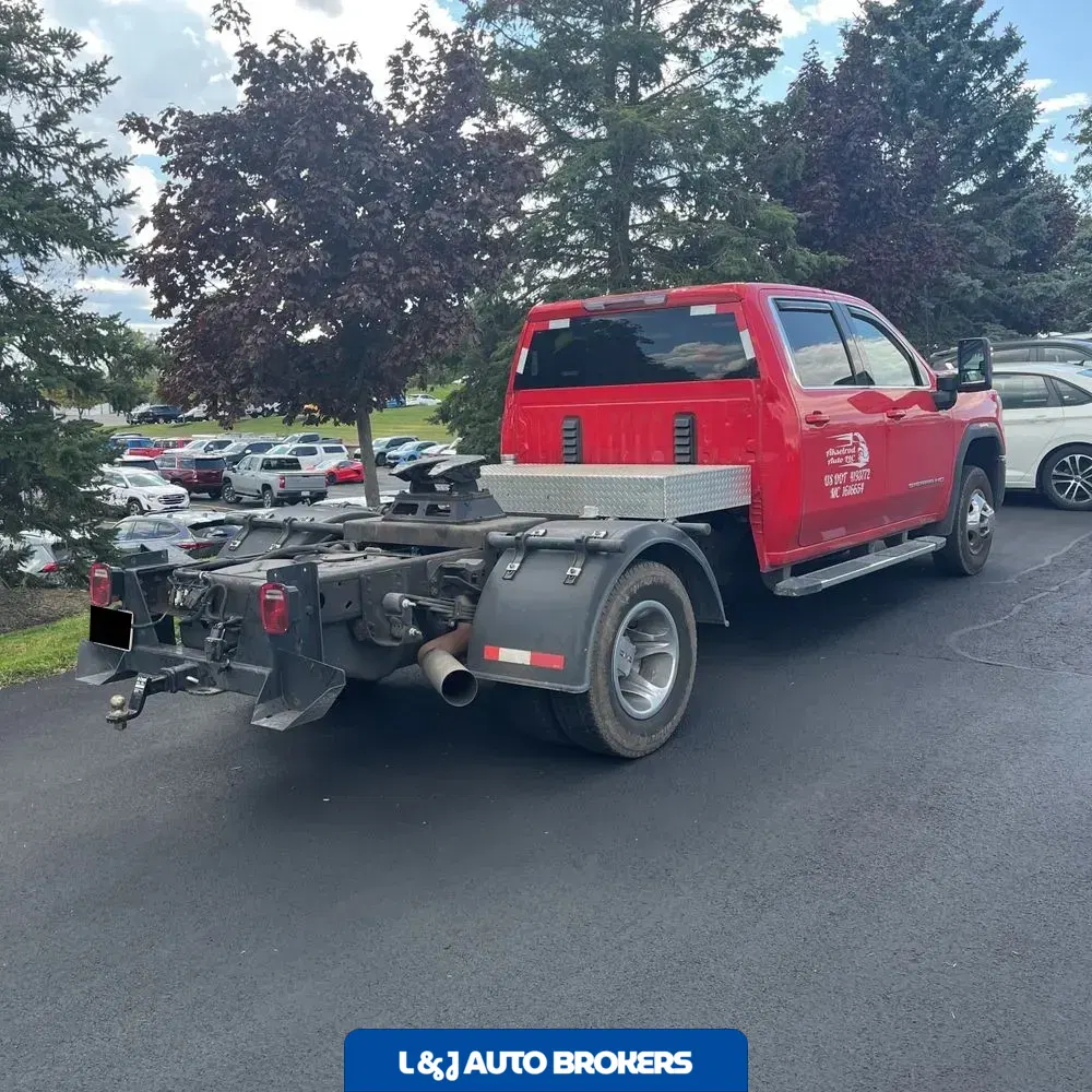 2025 GMC Sierra 3500HD CC SLE
