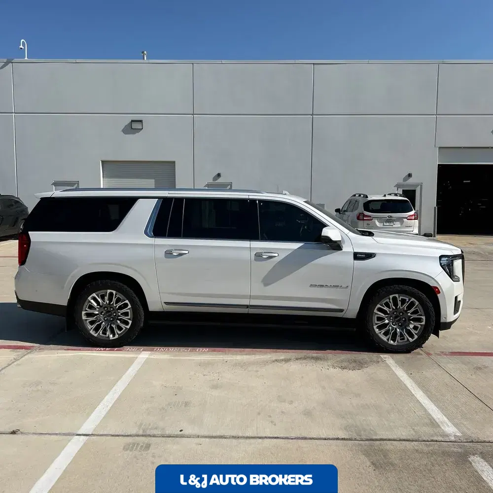 2023 GMC Yukon XL Denali Ultimate