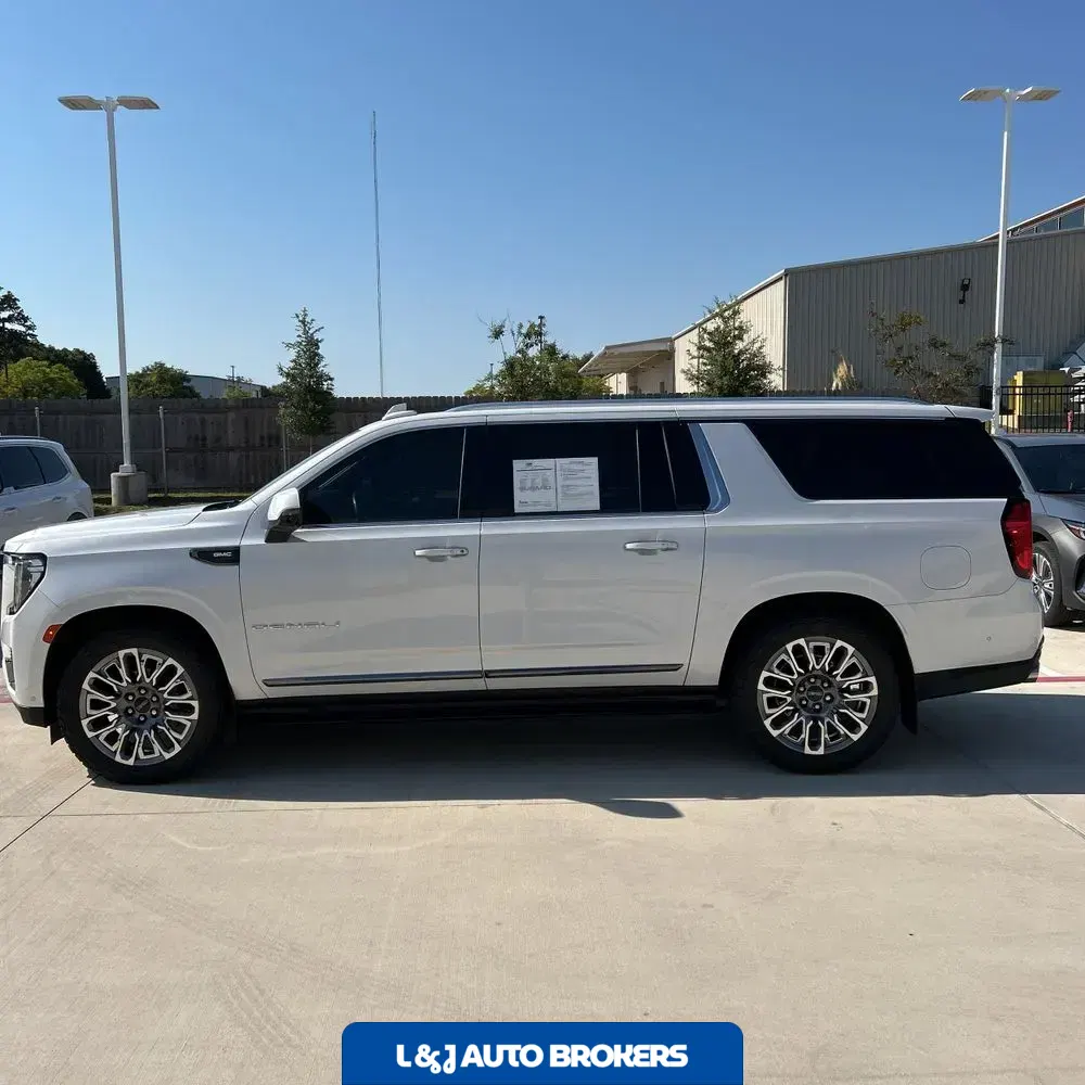 2023 GMC Yukon XL Denali Ultimate