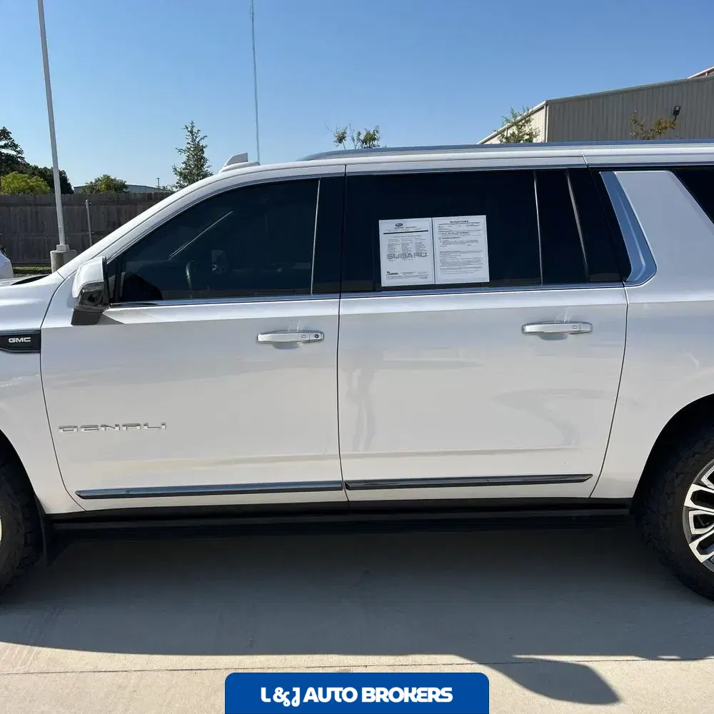 2023 GMC Yukon XL Denali Ultimate