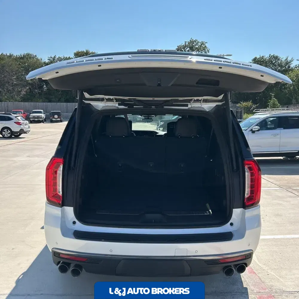 2023 GMC Yukon XL Denali Ultimate