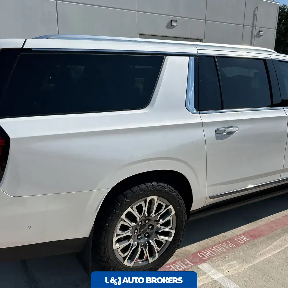 2023 GMC Yukon XL Denali Ultimate