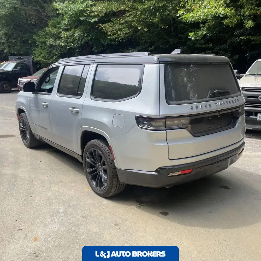 2023 Jeep Grand Wagoneer Series III 4D SUV 4WD