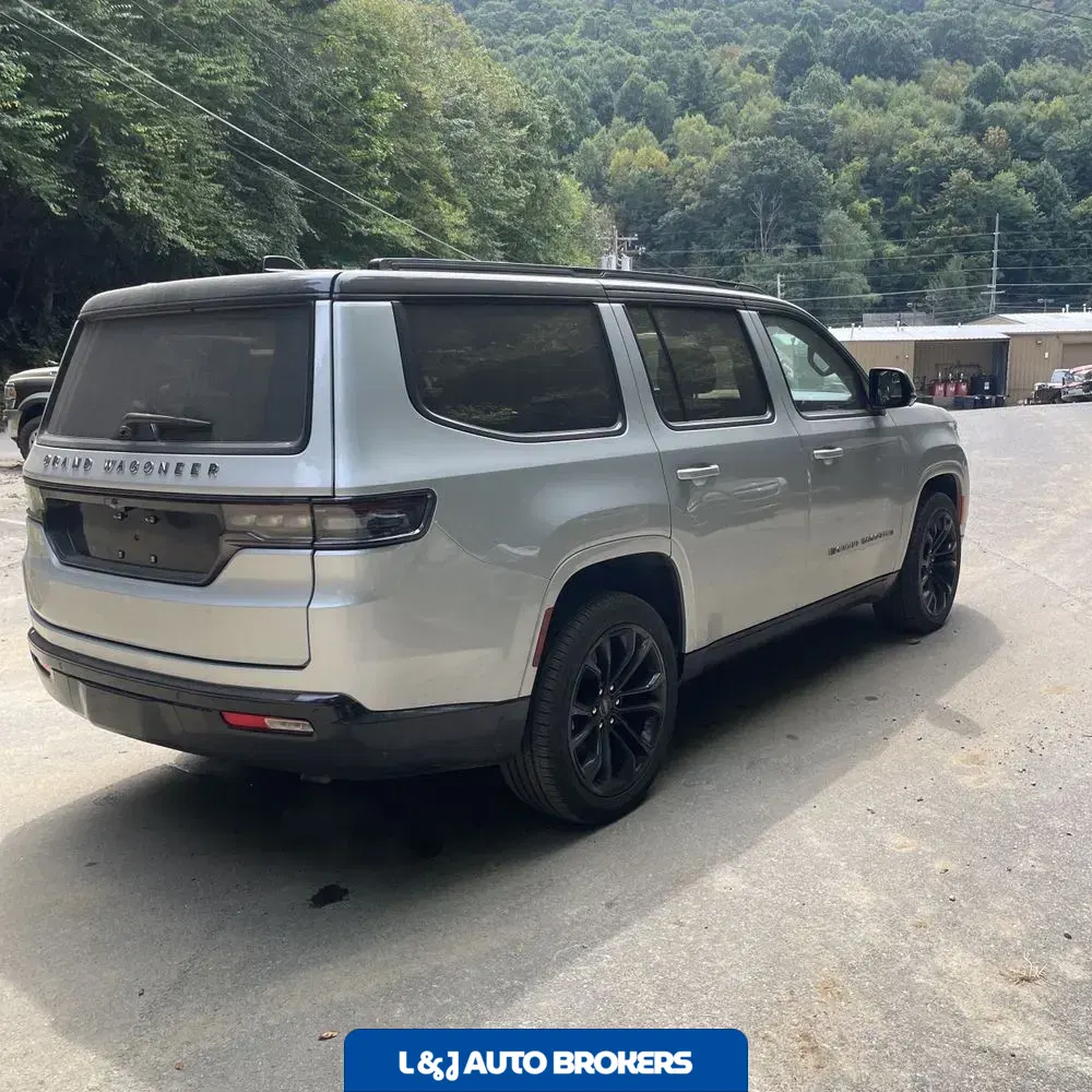 2023 Jeep Grand Wagoneer Series III 4D SUV 4WD