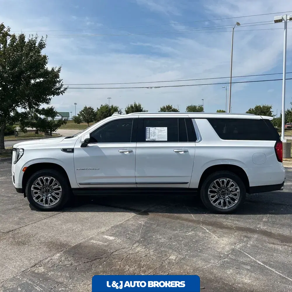 2023 GMC Yukon XL Denali Ultimate
