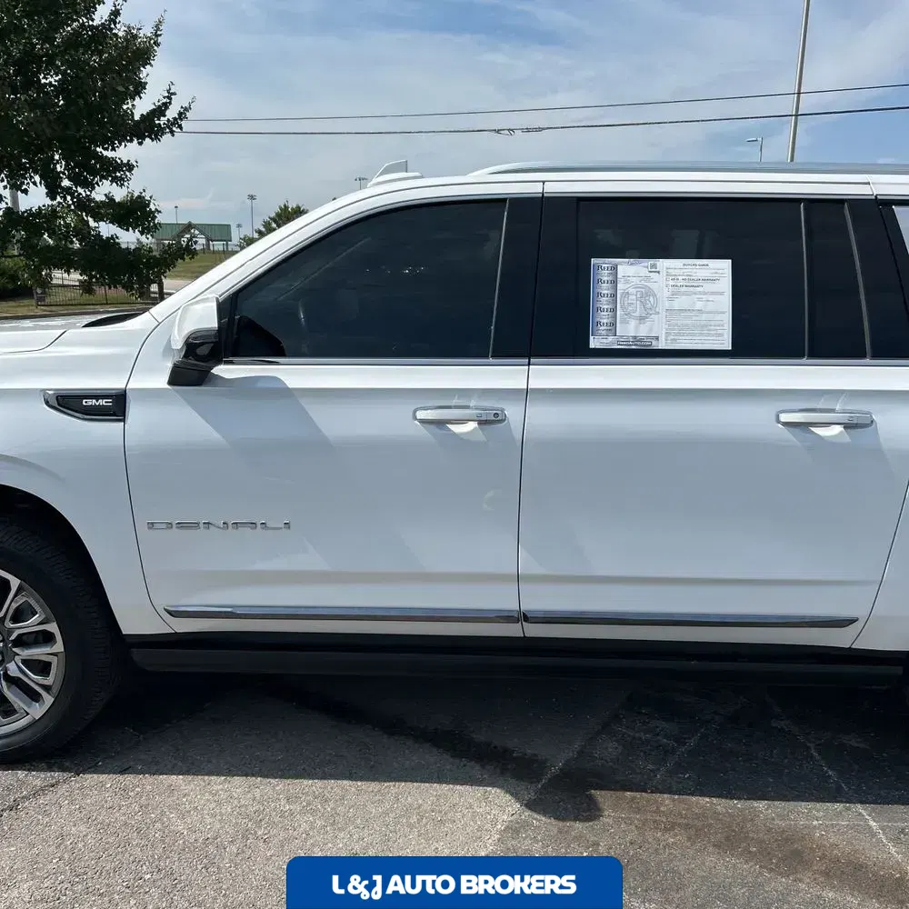 2023 GMC Yukon XL Denali Ultimate