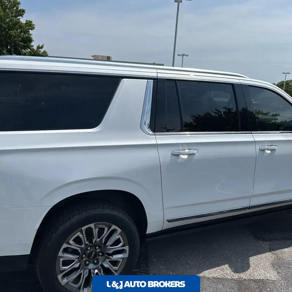 2023 GMC Yukon XL Denali Ultimate