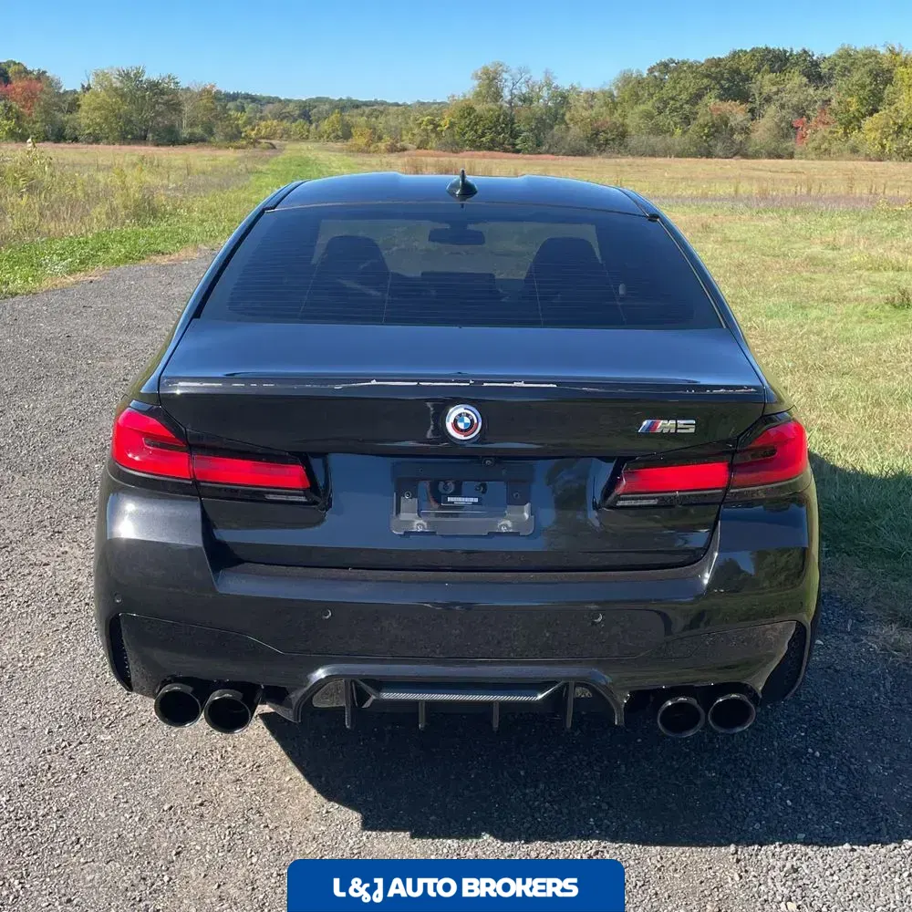 2022 BMW M5 Base