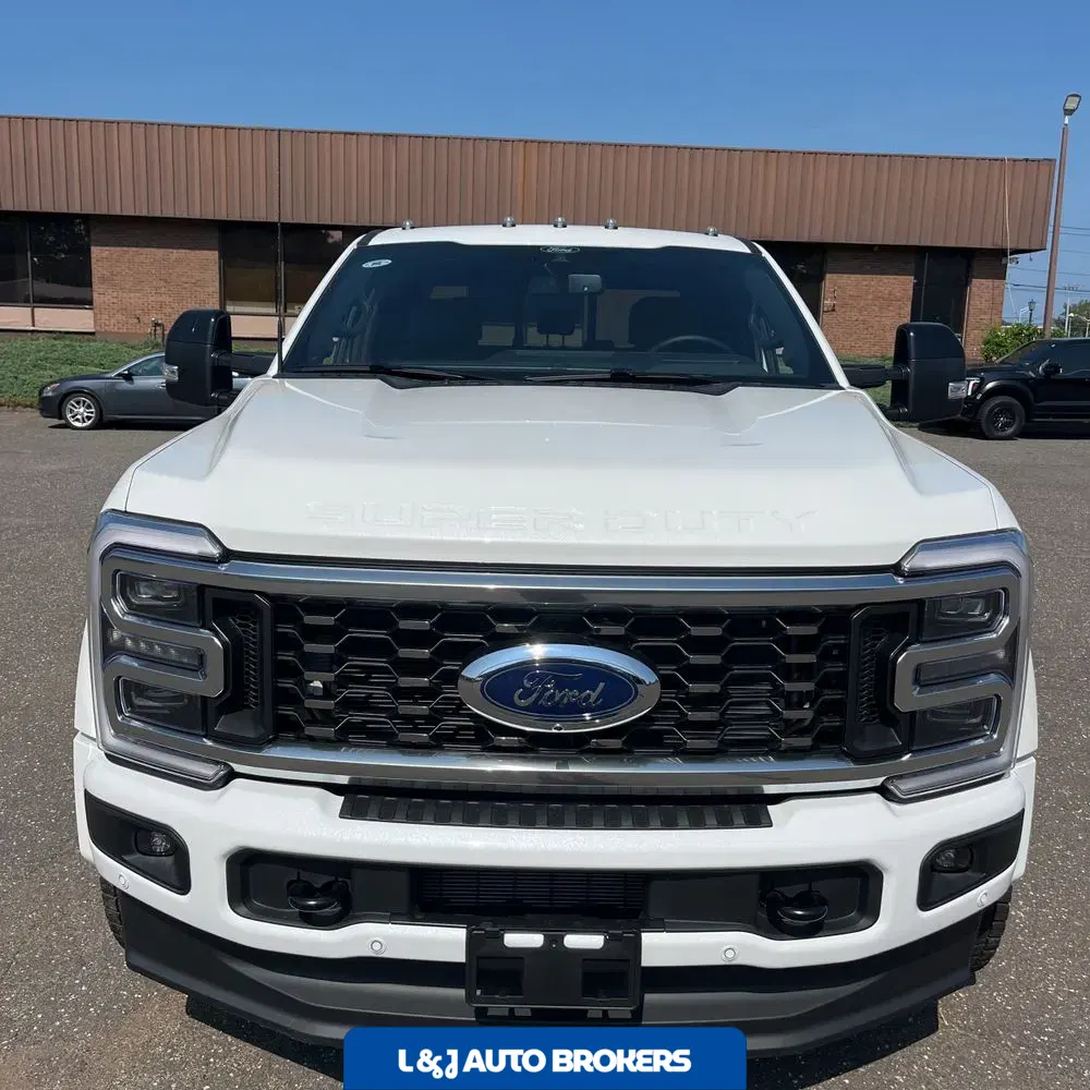 2025 Ford F-450 Super Duty Platinum