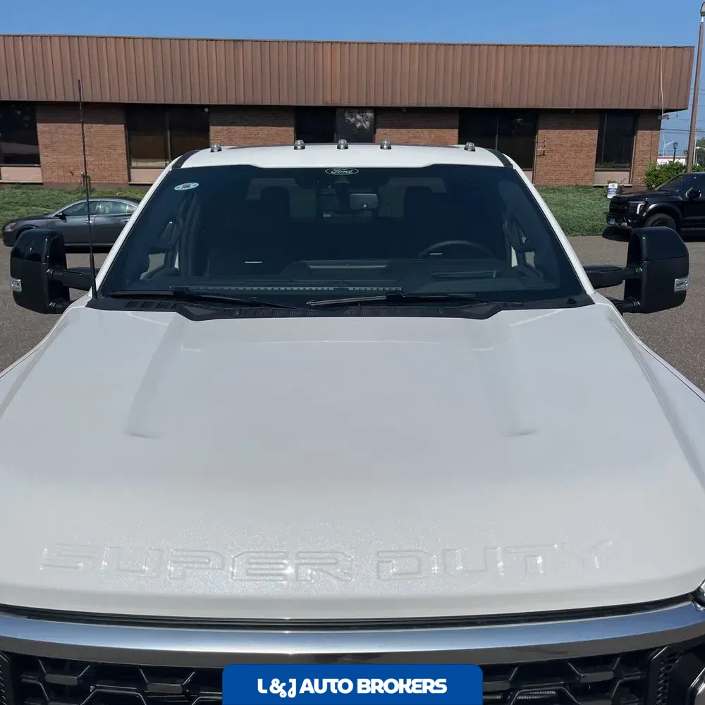 2025 Ford F-450 Super Duty Platinum