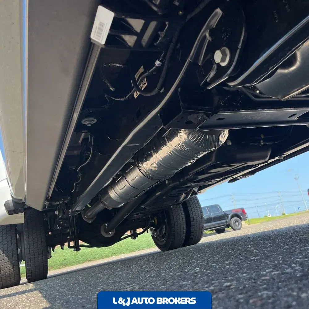 2025 Ford F-450 Super Duty Platinum