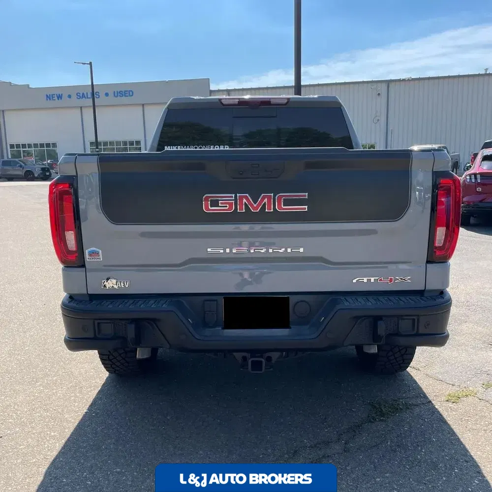 2024 GMC Sierra 1500 AT4X