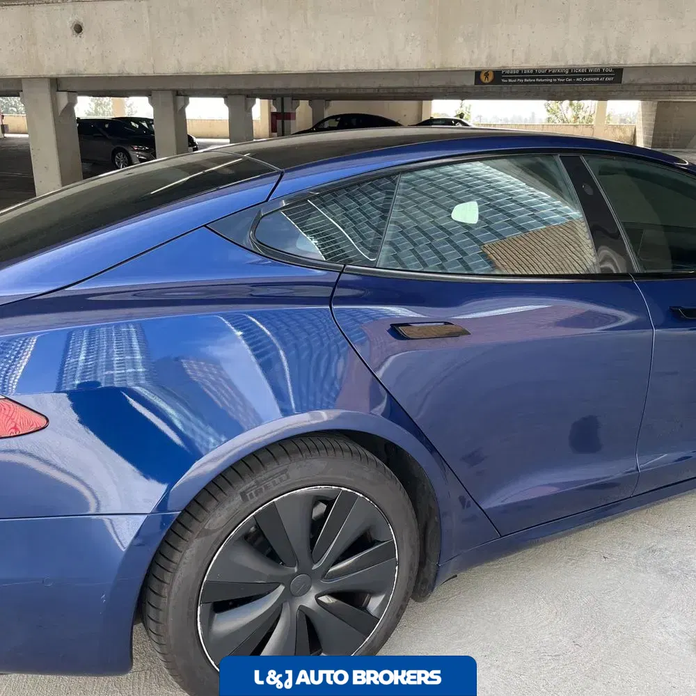 2021 Tesla Model S Plaid
