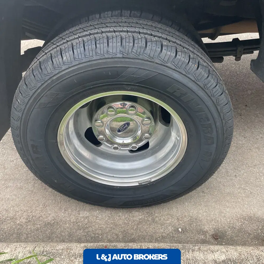 2023 Ford F-350 Super Duty Platinum