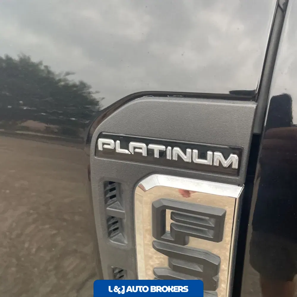 2023 Ford F-350 Super Duty Platinum