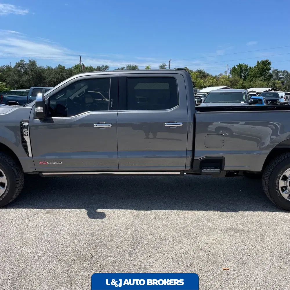 2024 Ford F-350 Super Duty Lariat